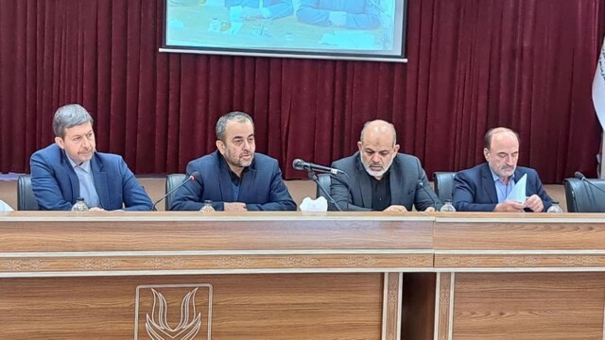 با حضور آتش‌نشانان، از سرایت آتش به سایر واحد‌های تولید جلوگیری شد