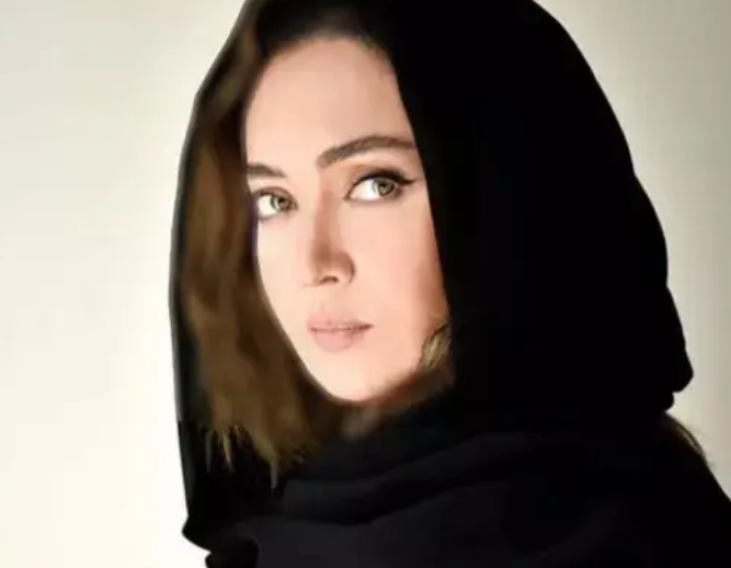 نیکی کریمی، زیباترین خانم مجرد سینمای ایران لقب گرفت