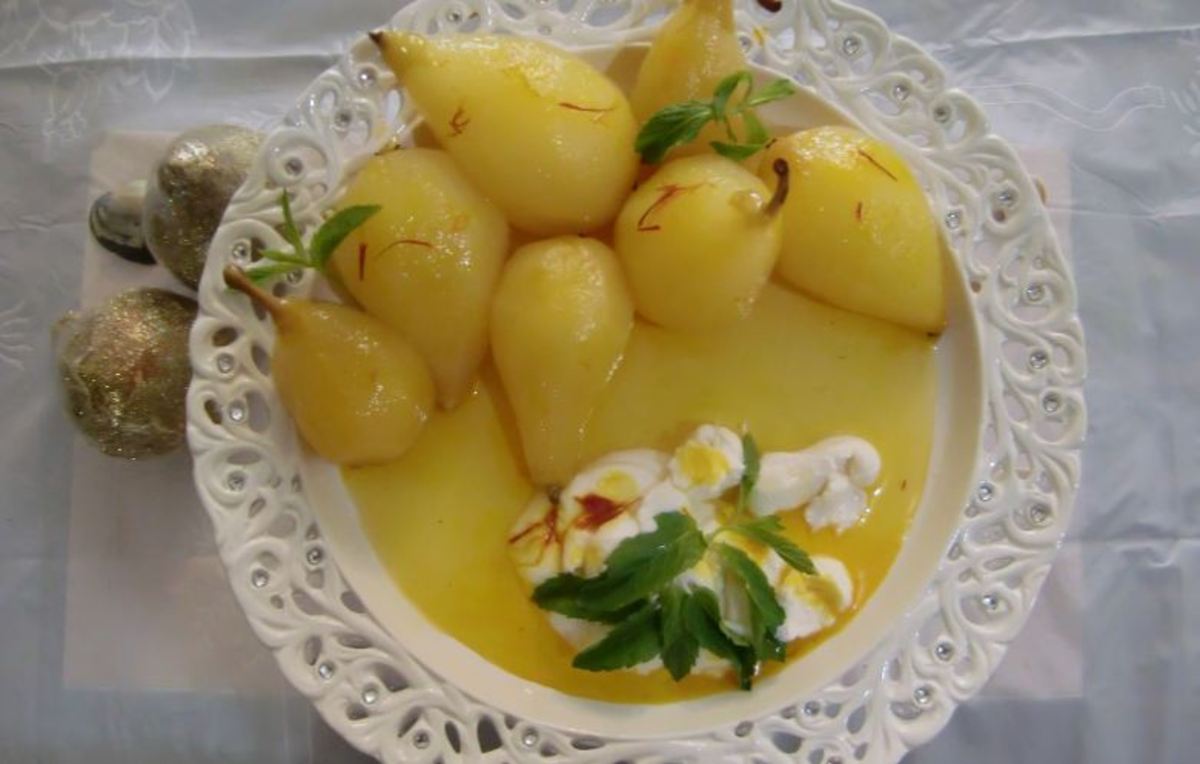 فوت کوزه گری تهیه دسر داغ گلابی درخانه