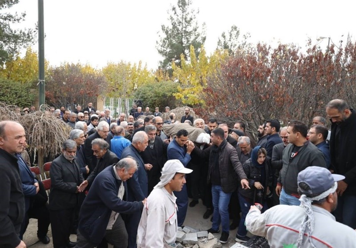 پیکر محمود مشحون به خاک سپرده شد