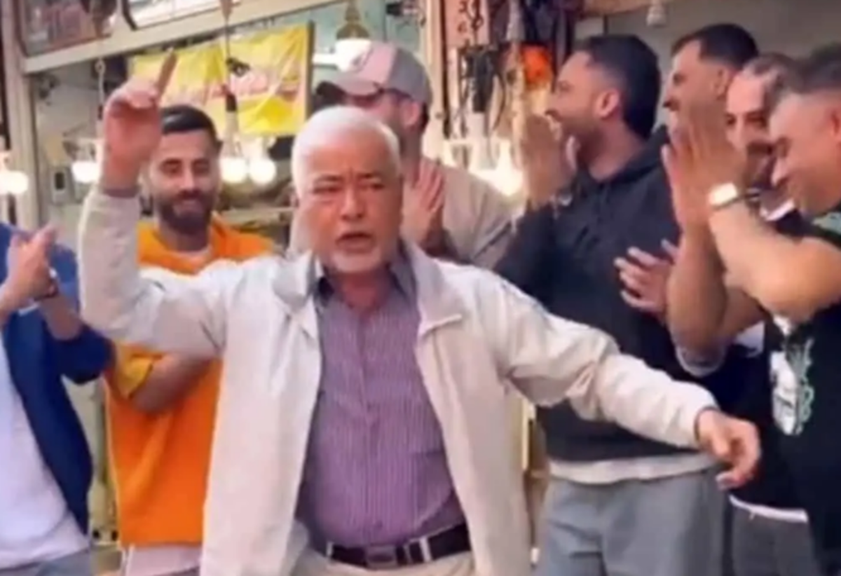 ترجمه آهنگ ائو، ائو، ائو ائو را بخوانید
