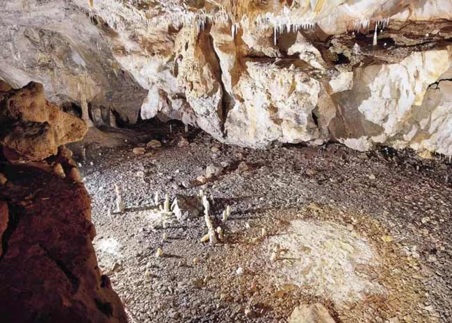کشف یک غارنشینی پیشاتاریخی با قدمت ۱۶ هزار و ۸۰۰ سال!