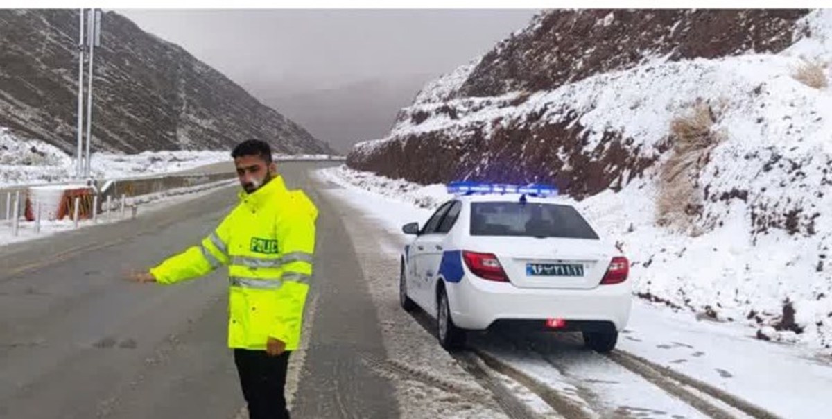 افزایش تعداد واژگونی خودرو‌ها در پی بارش برف و باران