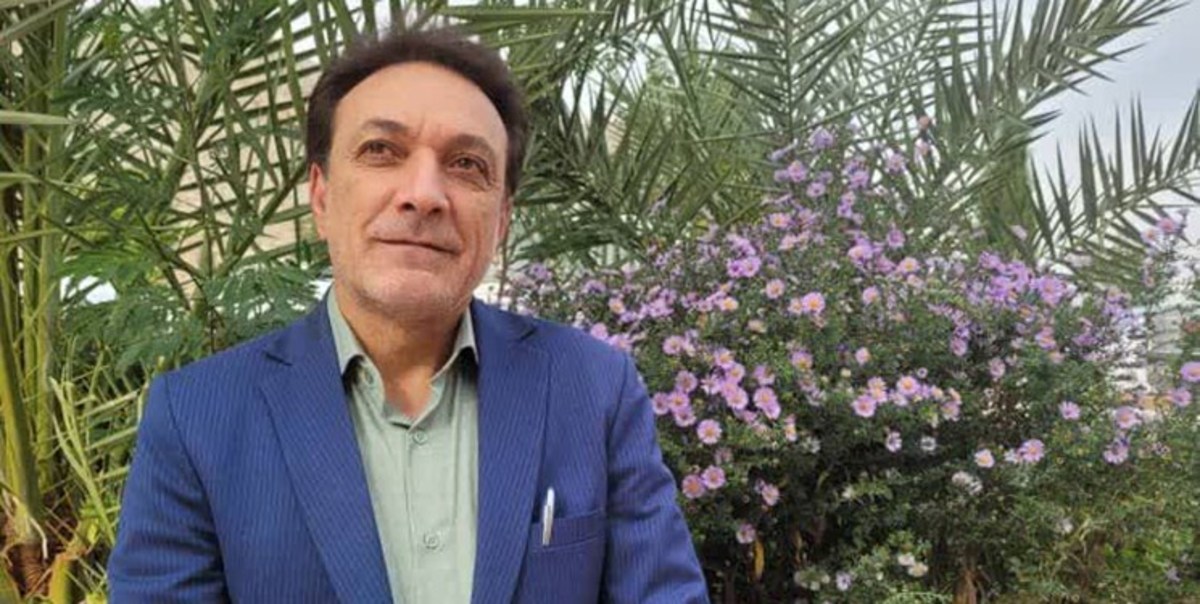 نویسنده دیار ممسنی، نشان ۲ هنر گرفت