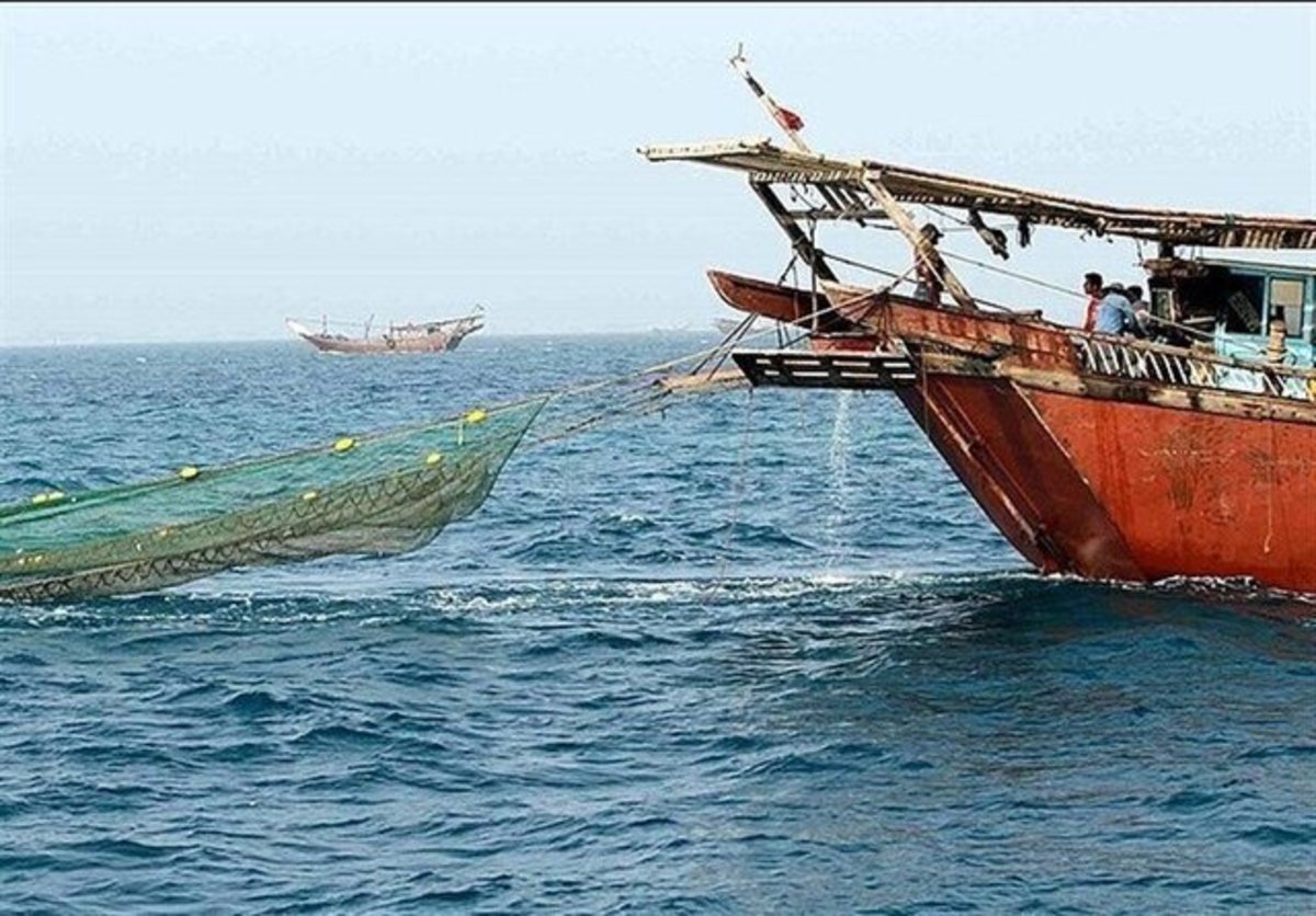 توقیف ۱۸ فروند شناور صیادی متخلف در صیدگاه‌های خوزستان