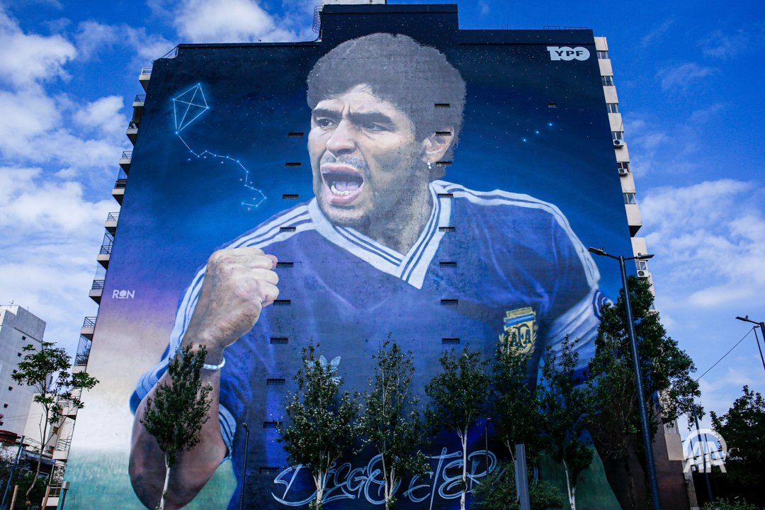به مناسبت سالروز قهرمانی آرژانتینرونمایی از دیوار نگاره‌های لیونل مسی و دیگو مارادونا در بوینس آیرس / عکس