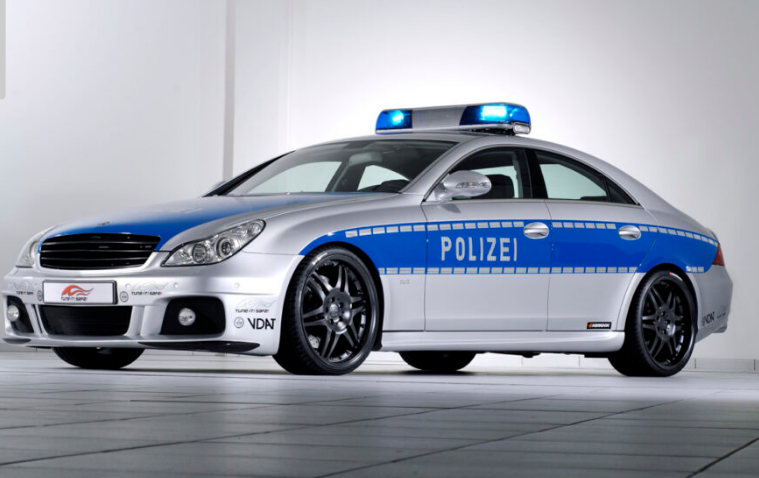 فوق سریع‌ترین ماشین‌های پلیس در ۶ کشور جهان