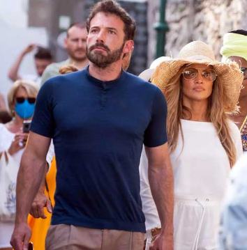 جنیفر لوپز در تصاویر خود در ایتالیا بسیار شیک به نظر میرسد جنیفر لوپز در تصاویر خود در ایتالیا بسیار شیک به نظر میرسد