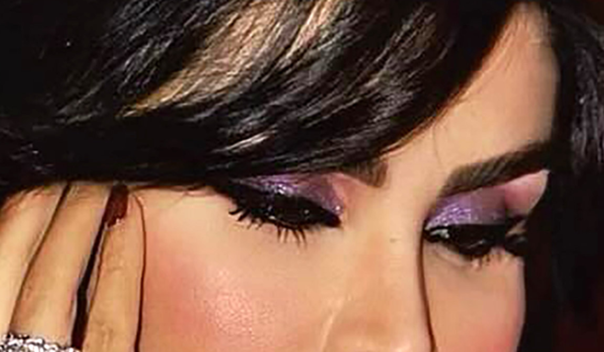 دنیا جهانبخت از شوکه کننده‌ترین لباس و استایلش رونمایی کرد/بی حیایی اش را ببینید