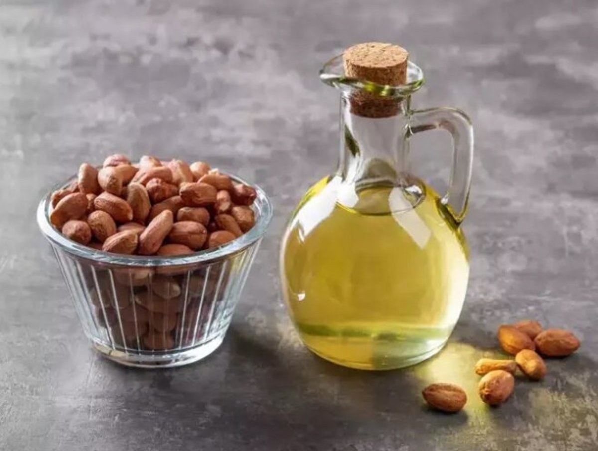 روغن بادام زمینی منبع ویتامین E مناسب برای رشد مو!