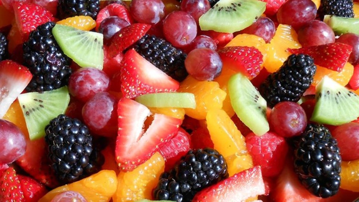 این سالاد میوه شیک و خوشمزه را حتما برای شب یلدا آماده کنید