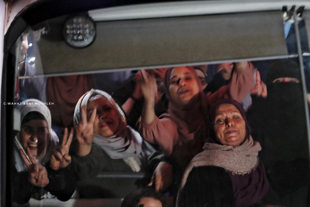 جهانیان مقابل زنان فلسطینی سر خضوع فرود آوردند