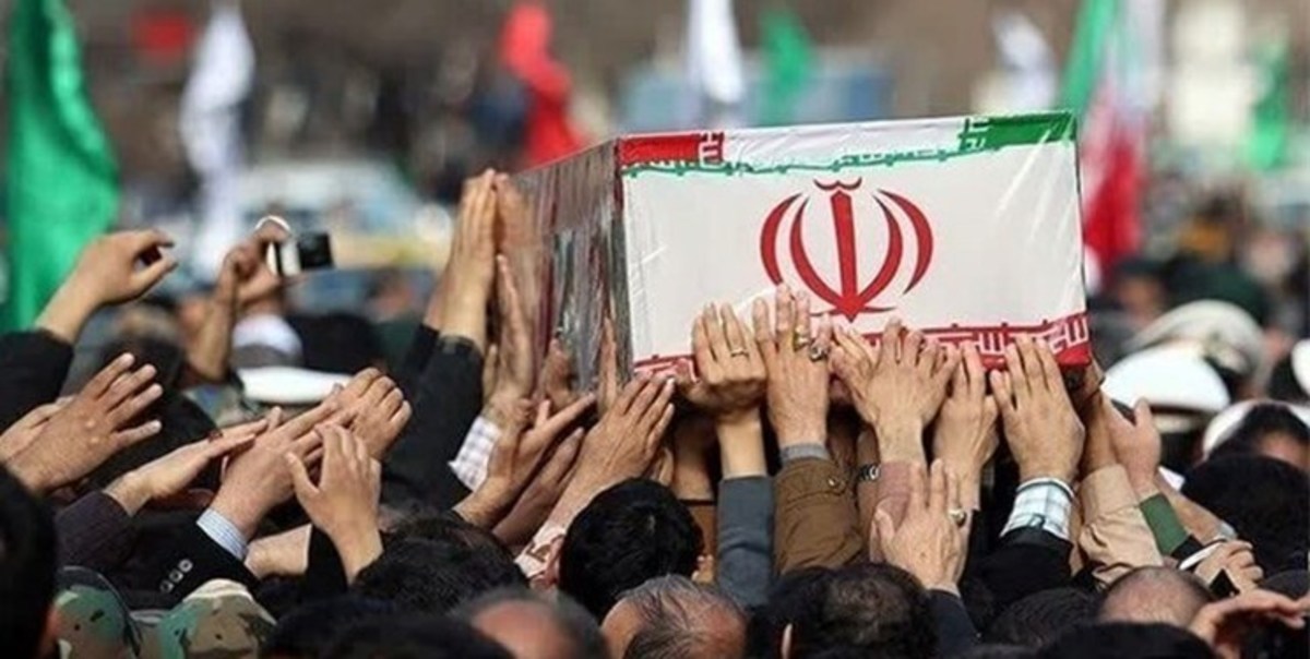 تشییع ۵ شهیدگمنام همزمان با ایام فاطمیه در یزد