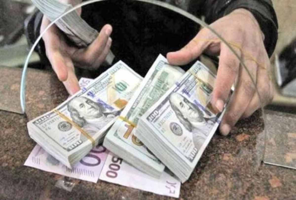 بازار ارز بدون سرکوب قیمت مدیریت شد
