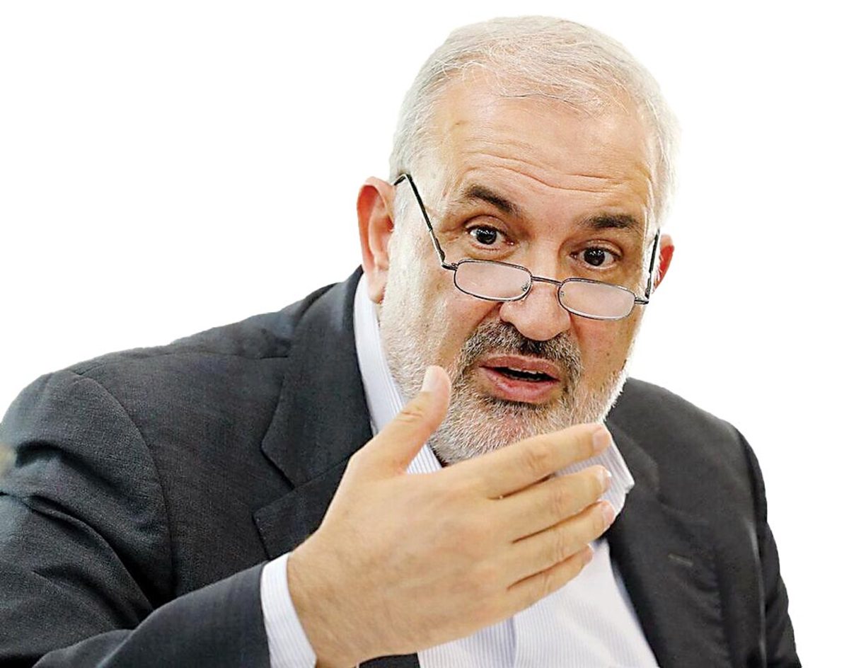 پرش از خودروی بنزینی