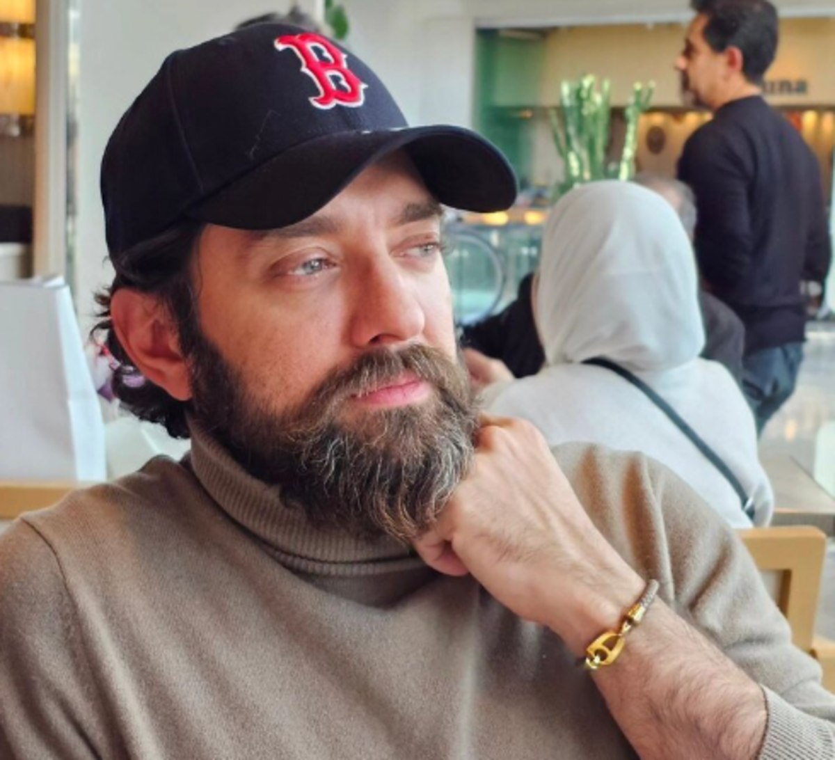 جدیدترین عکس منتشر شده از بهرام رادان همه را راهی بیمارستان کرد/چشم‌های اقیانوسی اش را به رخ کشید