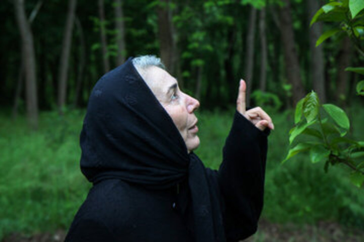 علاقه شدید پروانه معصومی به رهبر انقلاب