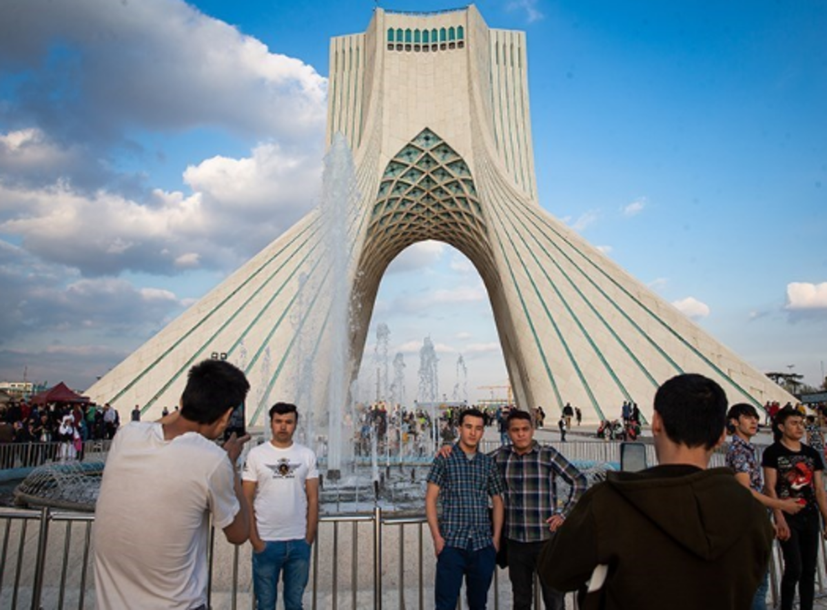 پیرهادی:تهران نیازمند سبک‌سازی و تعادل‌بخشی است