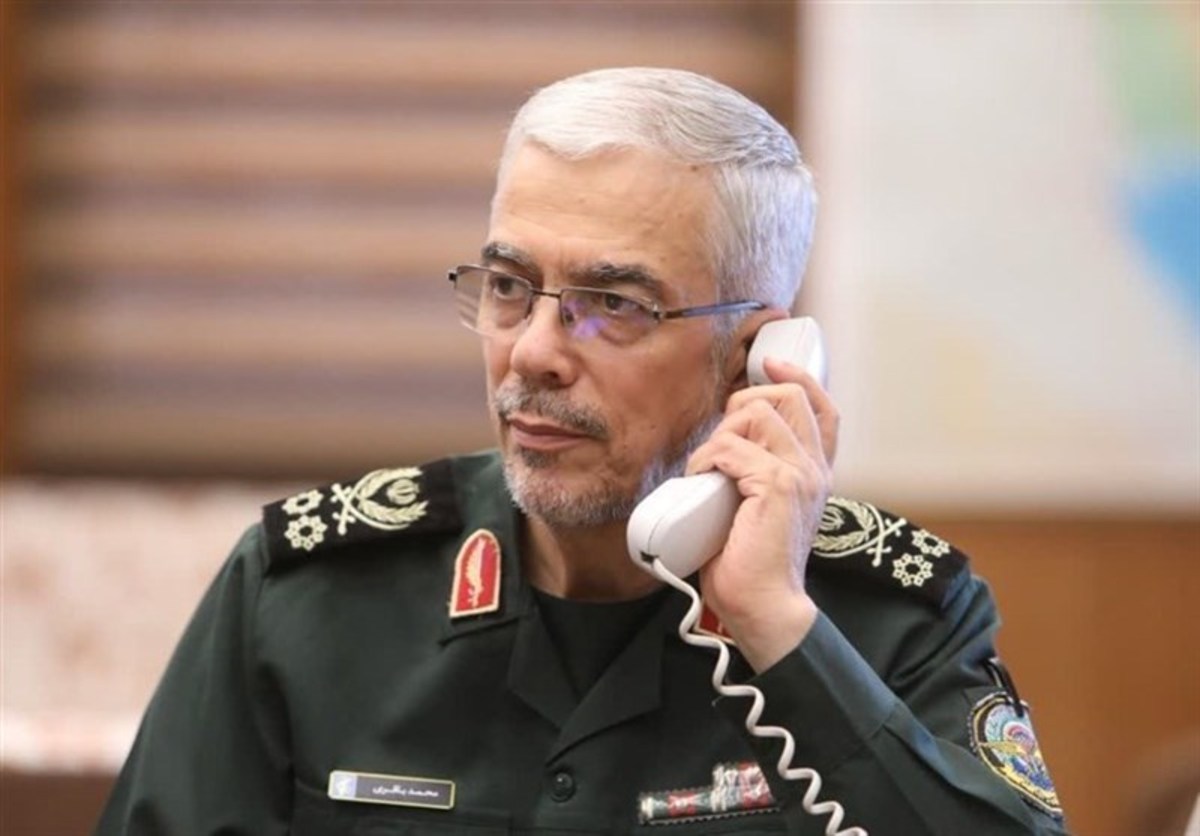 تاکید بر ارتقاء سطح همکاری نیرو‌های مسلح در گفتگوی سرلشکر باقری با وزیر دفاع عربستان