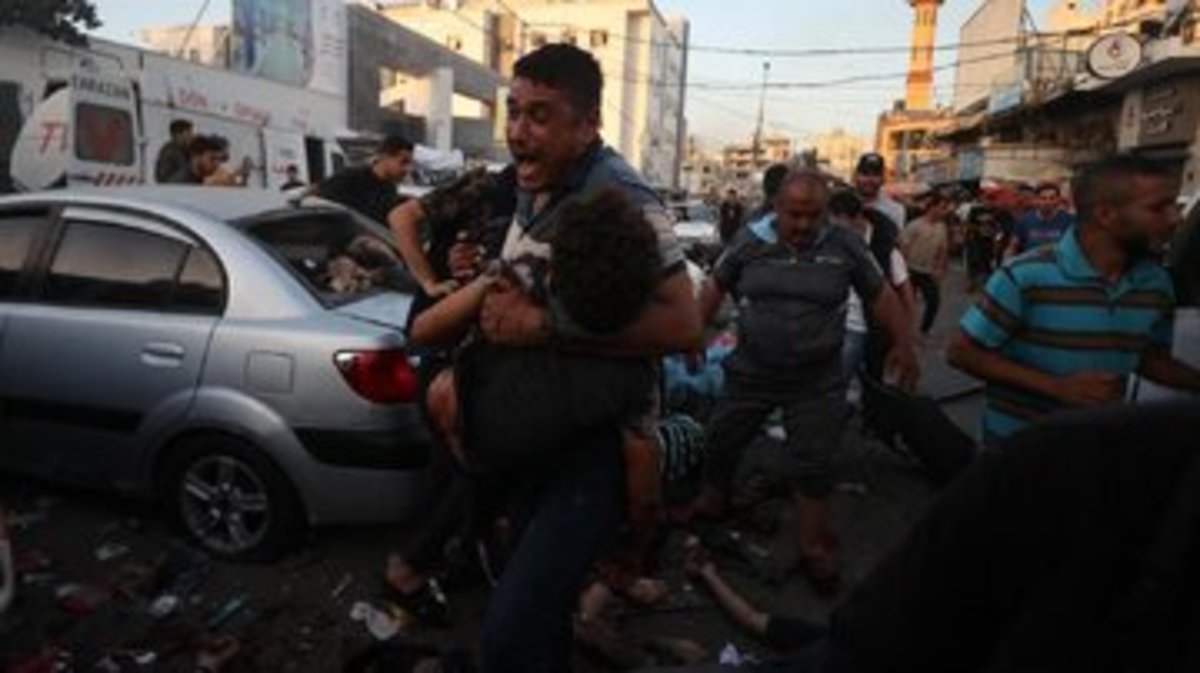 ادامه حملات وحشیانه صهیونیست‌ها به بیمارستان شفا