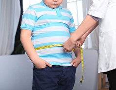 مشکل اضافه وزن و چاقی در کودکان را چگونه درمان کنیم؟