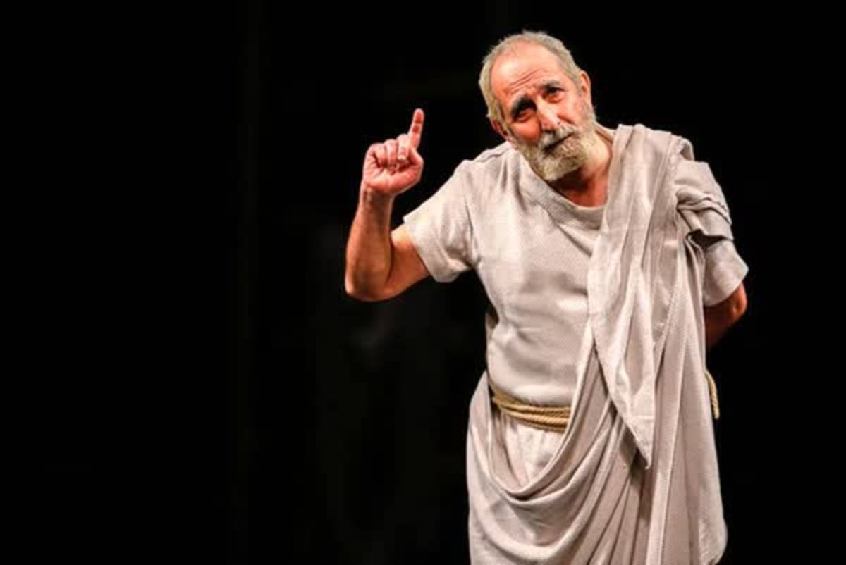 به بهانه نمایش «گالیله»؛ نگاه فرهاد آییش و نقش‌هایش
