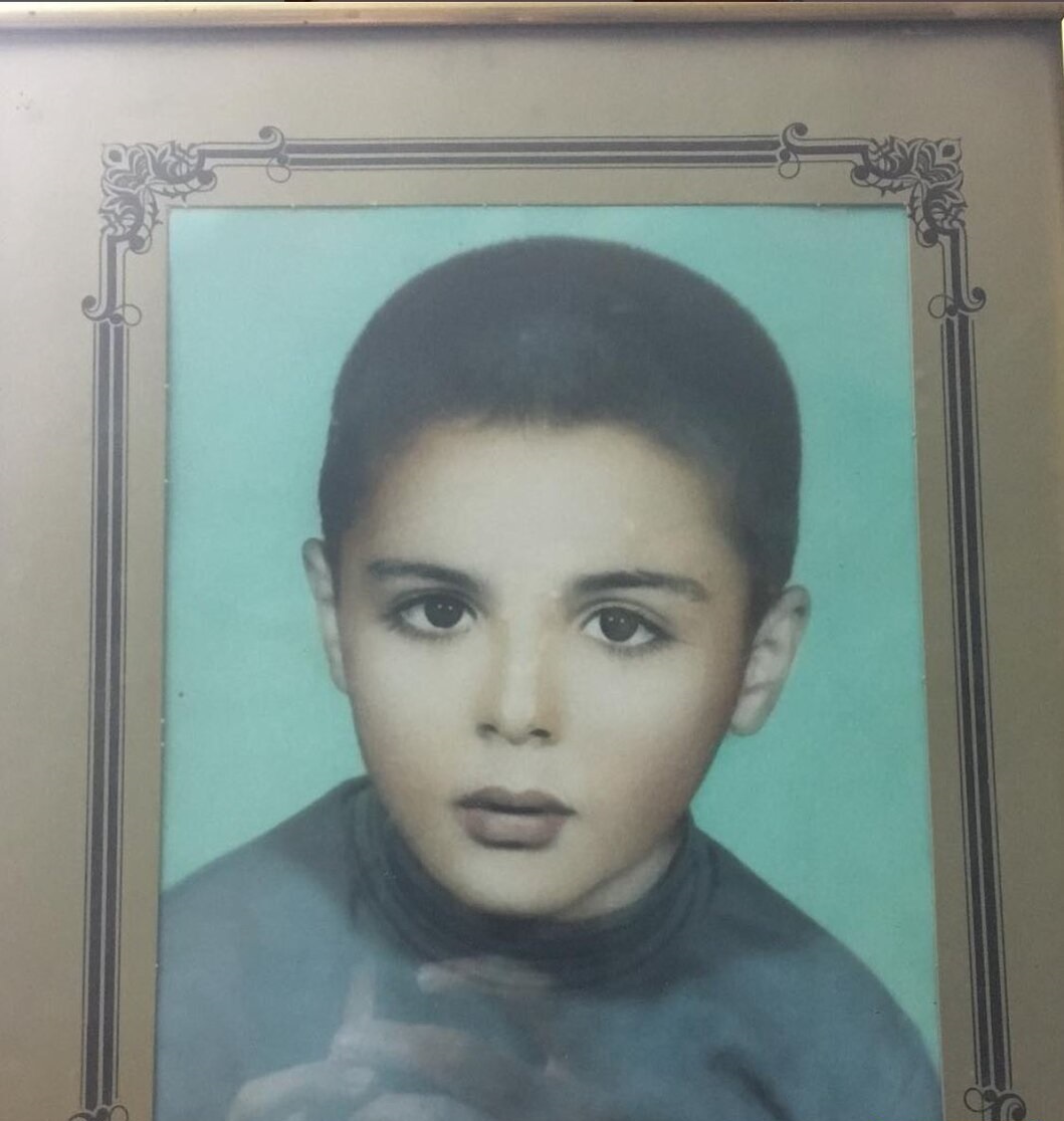 عکسِ زیرخاکی از ۷ سالگی سامان صفاری، امیر سریال دلدادگان
