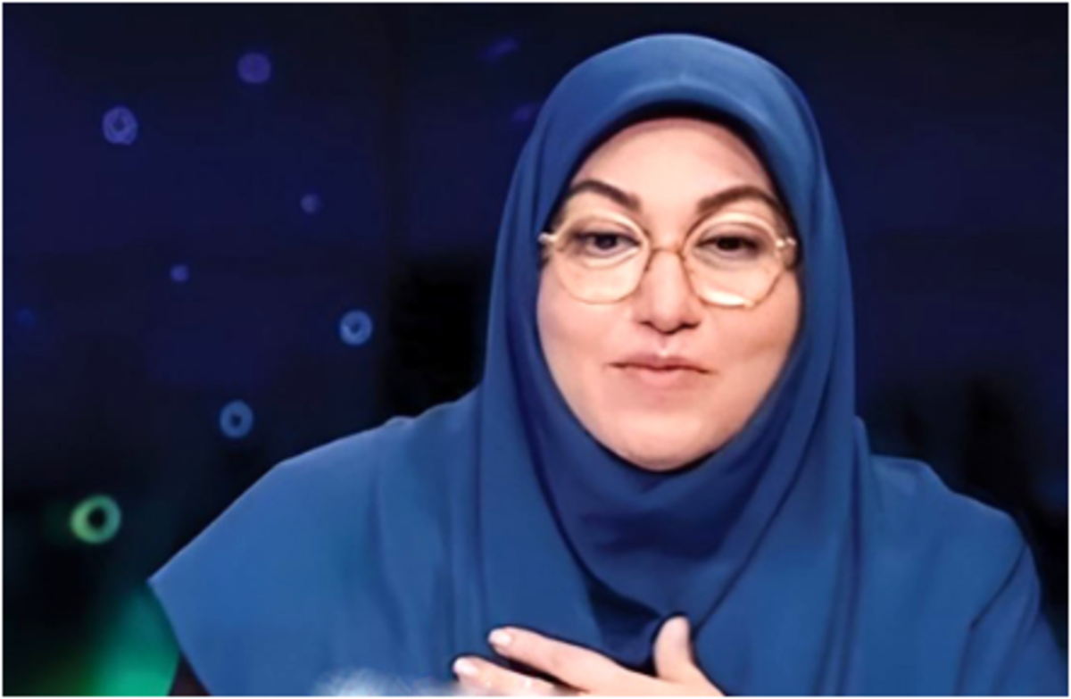 استایل نامتعارف و سانسور لازم مجری معروف تلویزیون آبرویش را برد/عکس