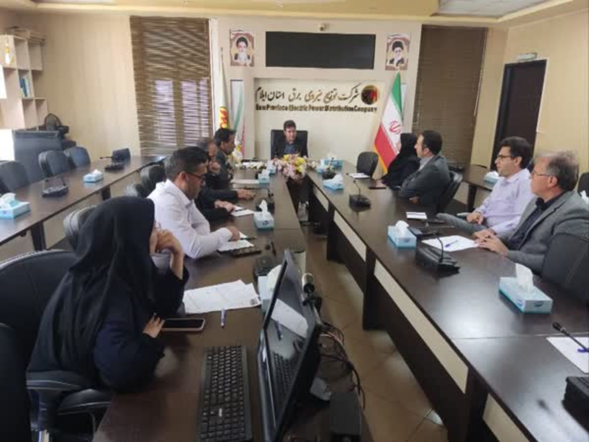 تعویض ۲۵۰ کیلومتر شبکه برق سیم مسی با کابل خودنگهدار در ایلام
