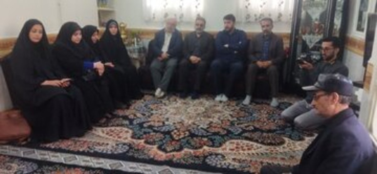 جزئیات دیدار دکتر روانشاد با خانواده شهید سید عباس صالحی