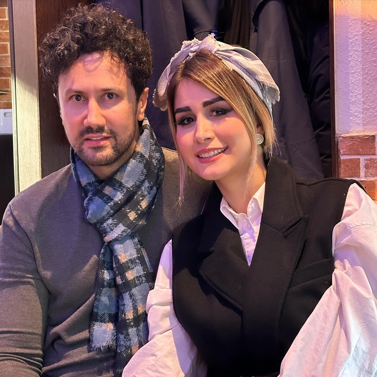 تیپ اروپایی شاهرخ استخری و همسرش در خارج از کشور دیدنیه