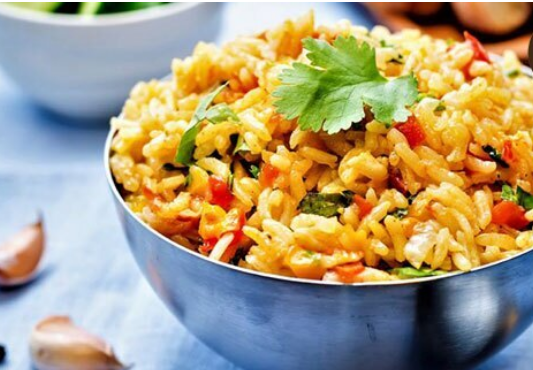 تریکب برنج با زیتون؛ یک غذای مقوی و خاص