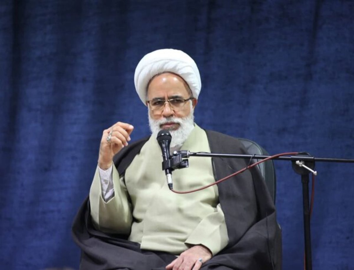 حوزه و دانشگاه باید در خط مقدم جنگ فرهنگی باشند