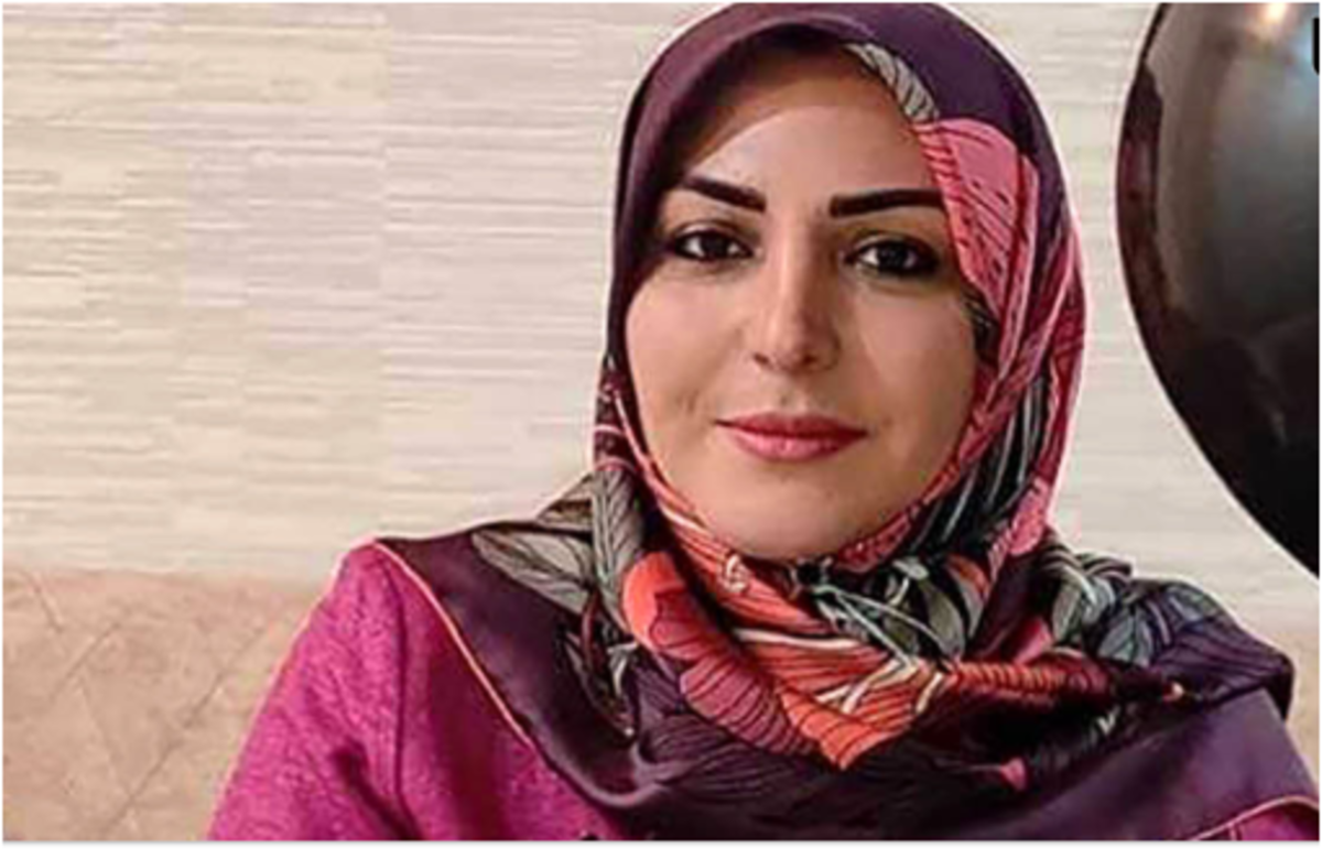 مانتو مزونی و سنگ دوزی شده المیرا شریفی مقدم در برنامه زنده غوغا کرد/عکس