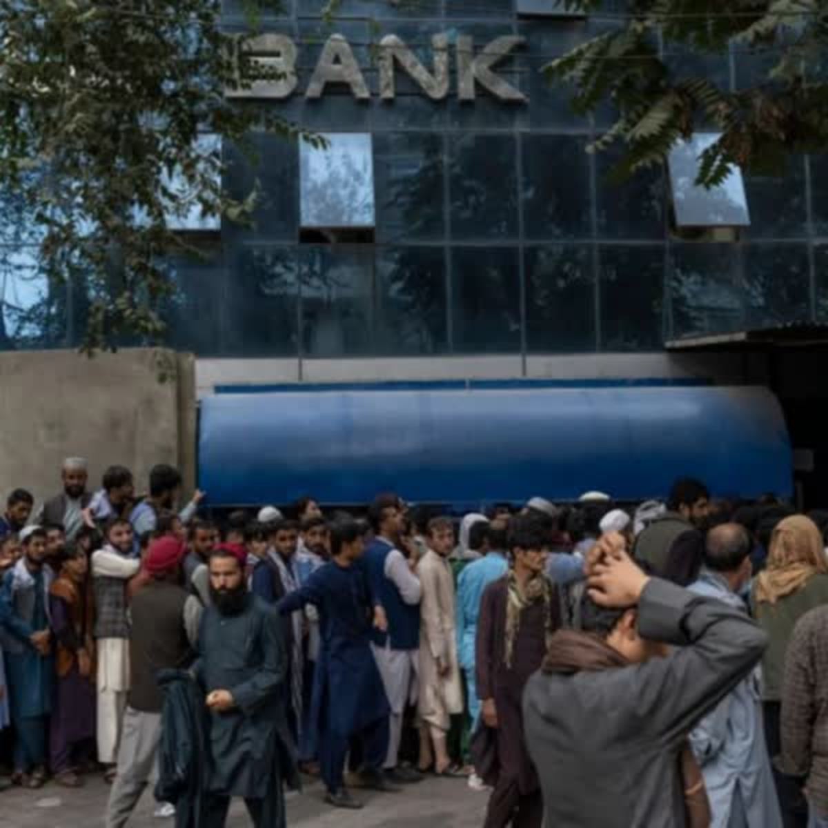 تغییر محل پرداخت حقوق کارمندان نظامی طالبان