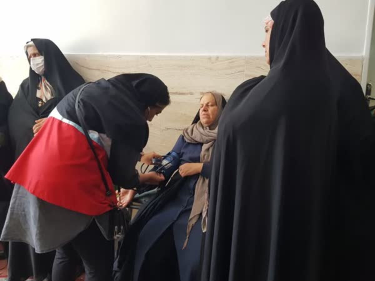 ۸ مصدوم در پی تصادف دو دستگاه خودرو در محور ساوه سلفچگان