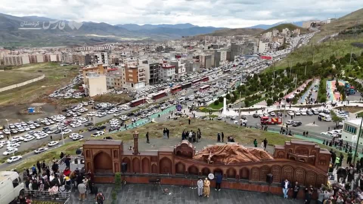 فیلم/ تصاویر هوایی از جشن بزرگ موسیقی در سنندج
