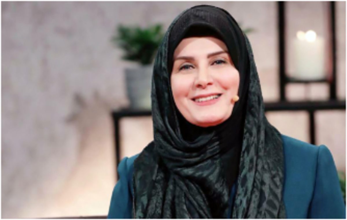 مجری دهه ۶۰ تلویزیون با یک تیپ امروزی همه رو شوکه کرد