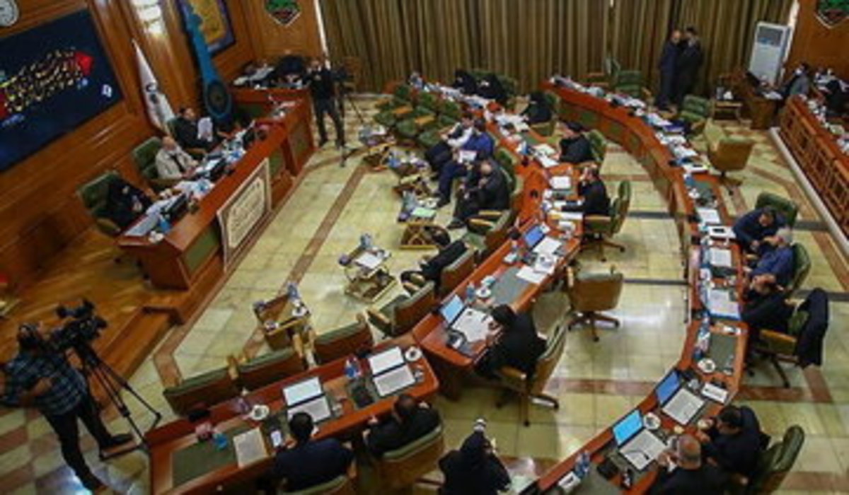 ناصر امانی:آب از سرچشمه گل آلود است