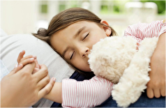 در چه سنی باید جای خواب کودک از والدین جدا شود؟