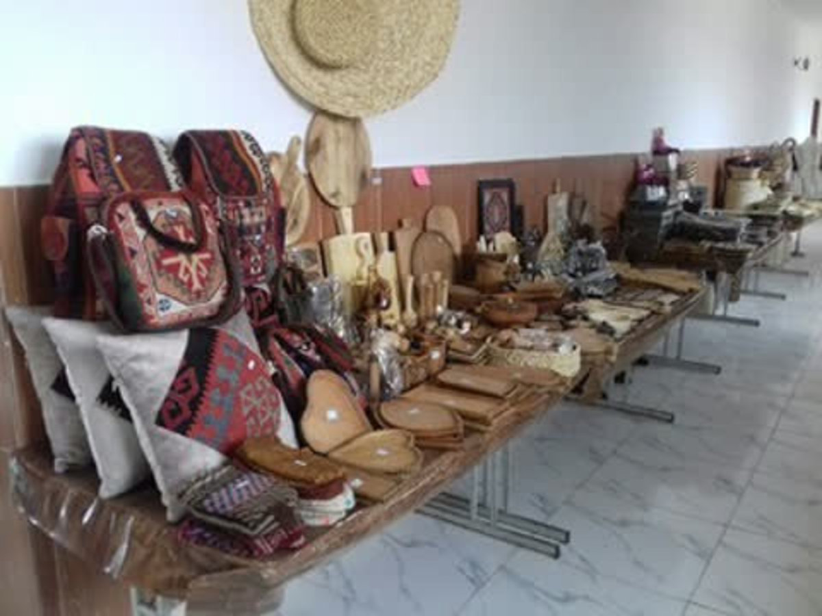 برپایی بیش از ۵۵ غرفه عرضه انواع تولیدات صنایع‌دستی در آذربایجان‌غربی