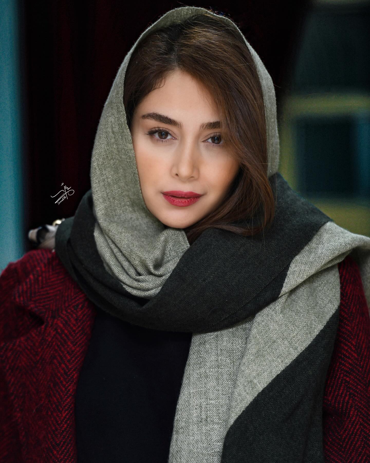 چشای سگ دار دیبا زاهدی شمارا میخکوب میکند چشای سگ دار دیبا زاهدی شمارا میخکوب میکند