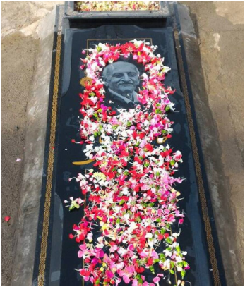 خانه ابدی پدر محسن تنابنده، نقی معمولی که با گل‌های پرپر شده تزئین شده+عکس/ روحشون شاد