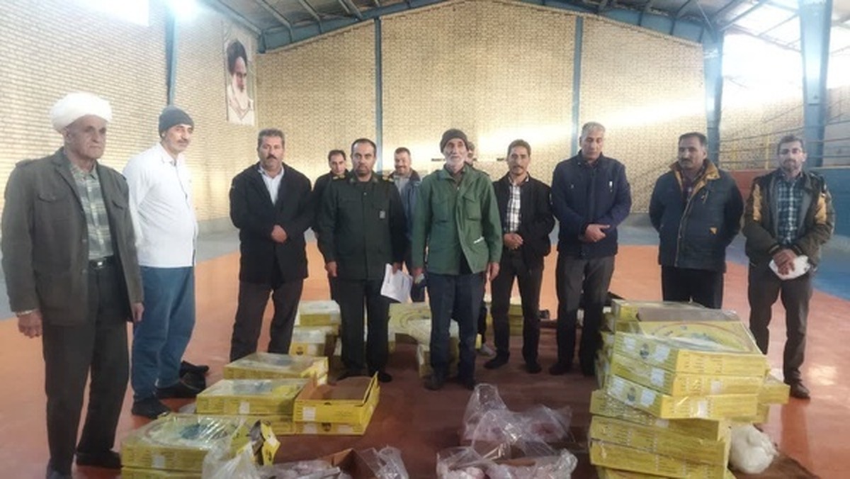 بسیجیان عشایر سمیع آباد، سفیران همدلیِ در شب یلدا شدند