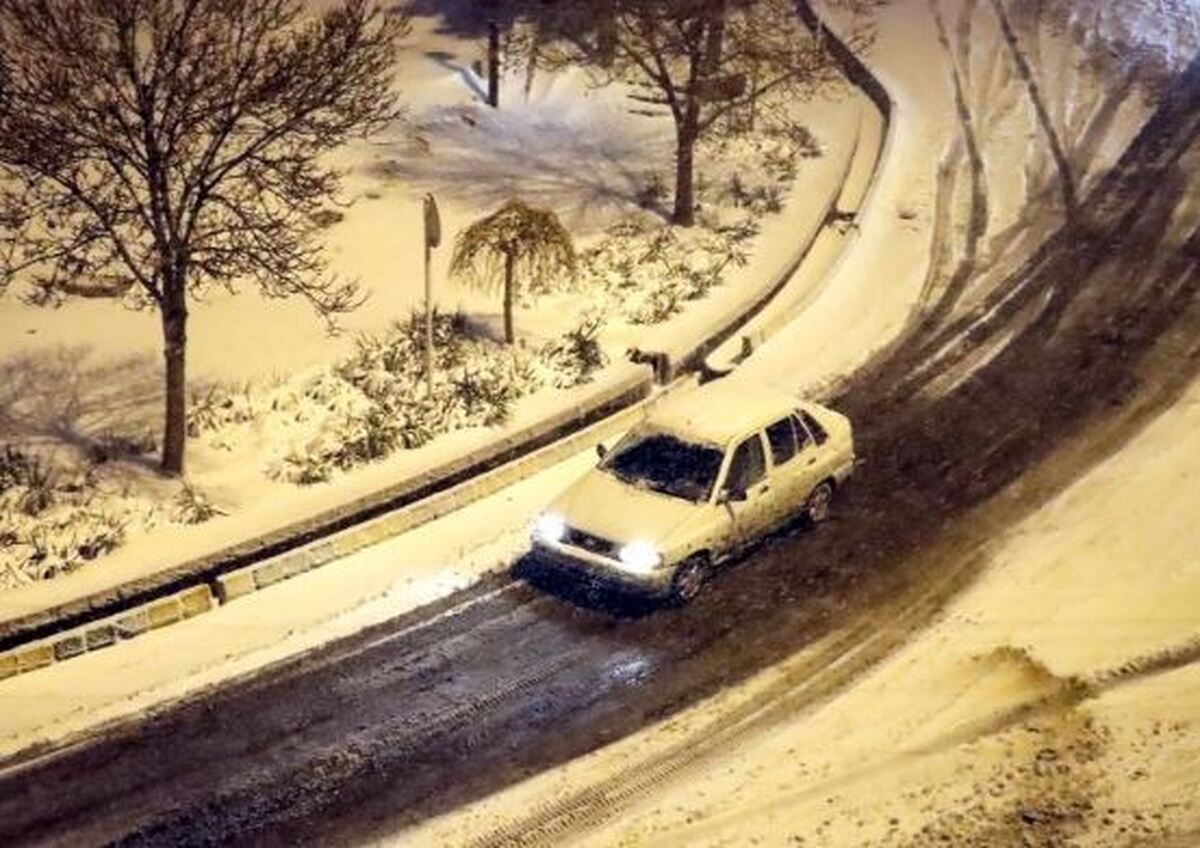 برف و باران در جاده‌های ۱۴ استان