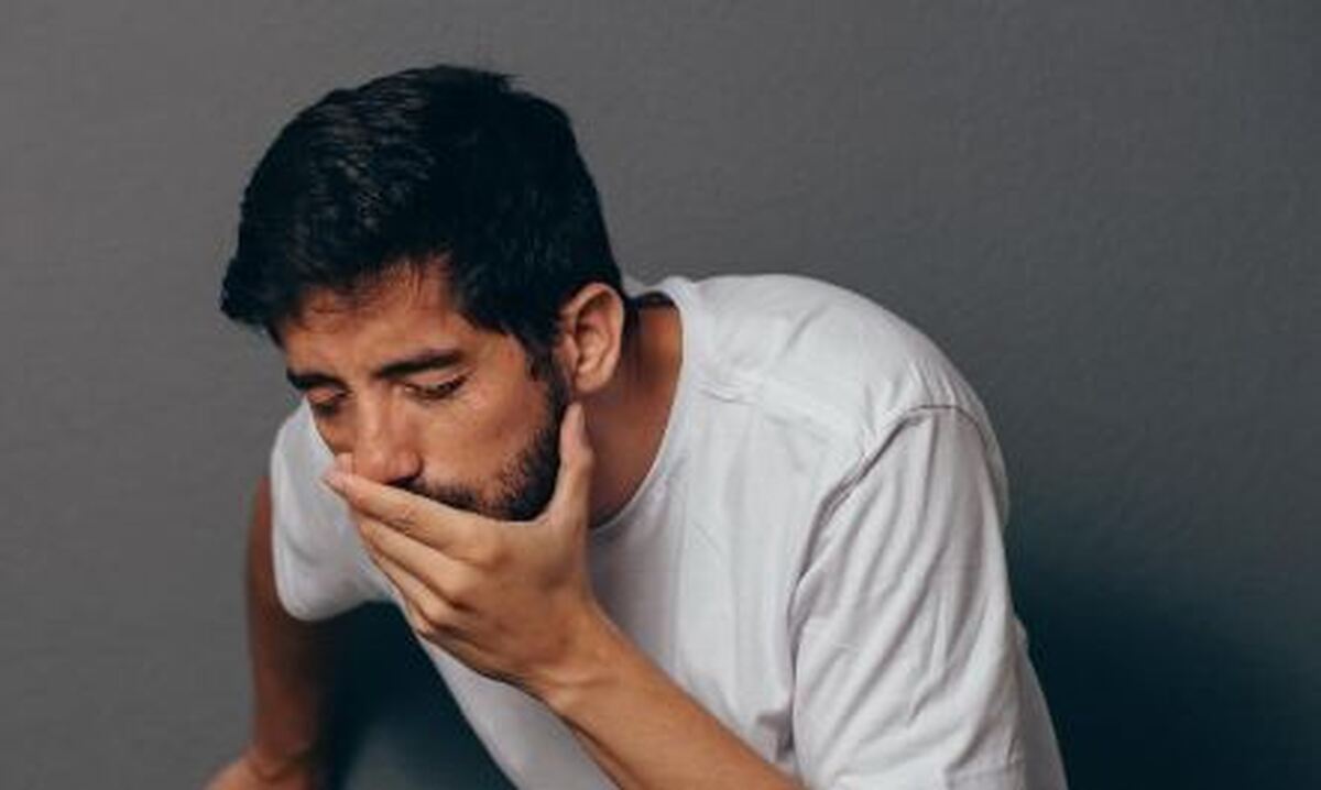 چرا زردآب بالا می‌آوریم؟