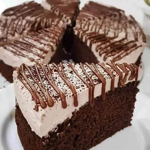 طرز تهیه کیک شکلاتی با روکش محلبی/با آدم حرف میزنه!