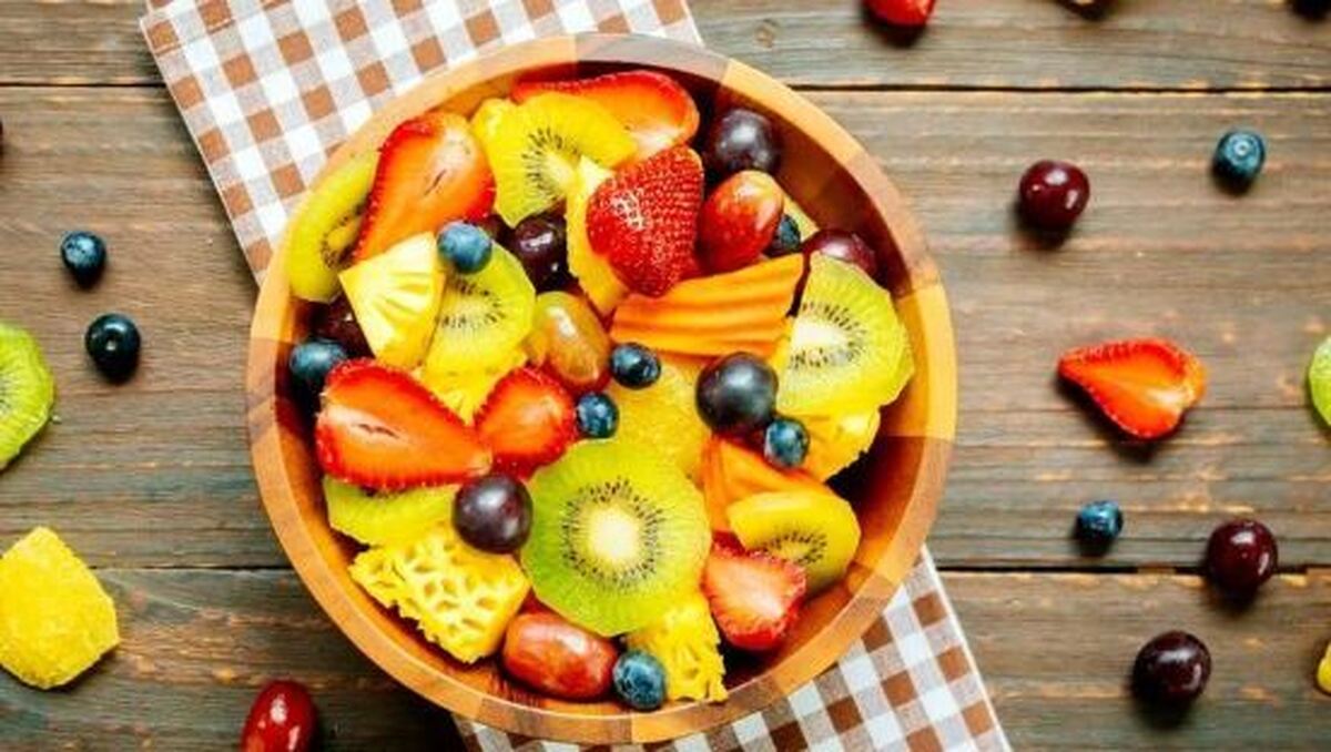 با رژیم متفاوت و سالم میوه خواری و فواید و معایب آن بیشتر آشنا شوید