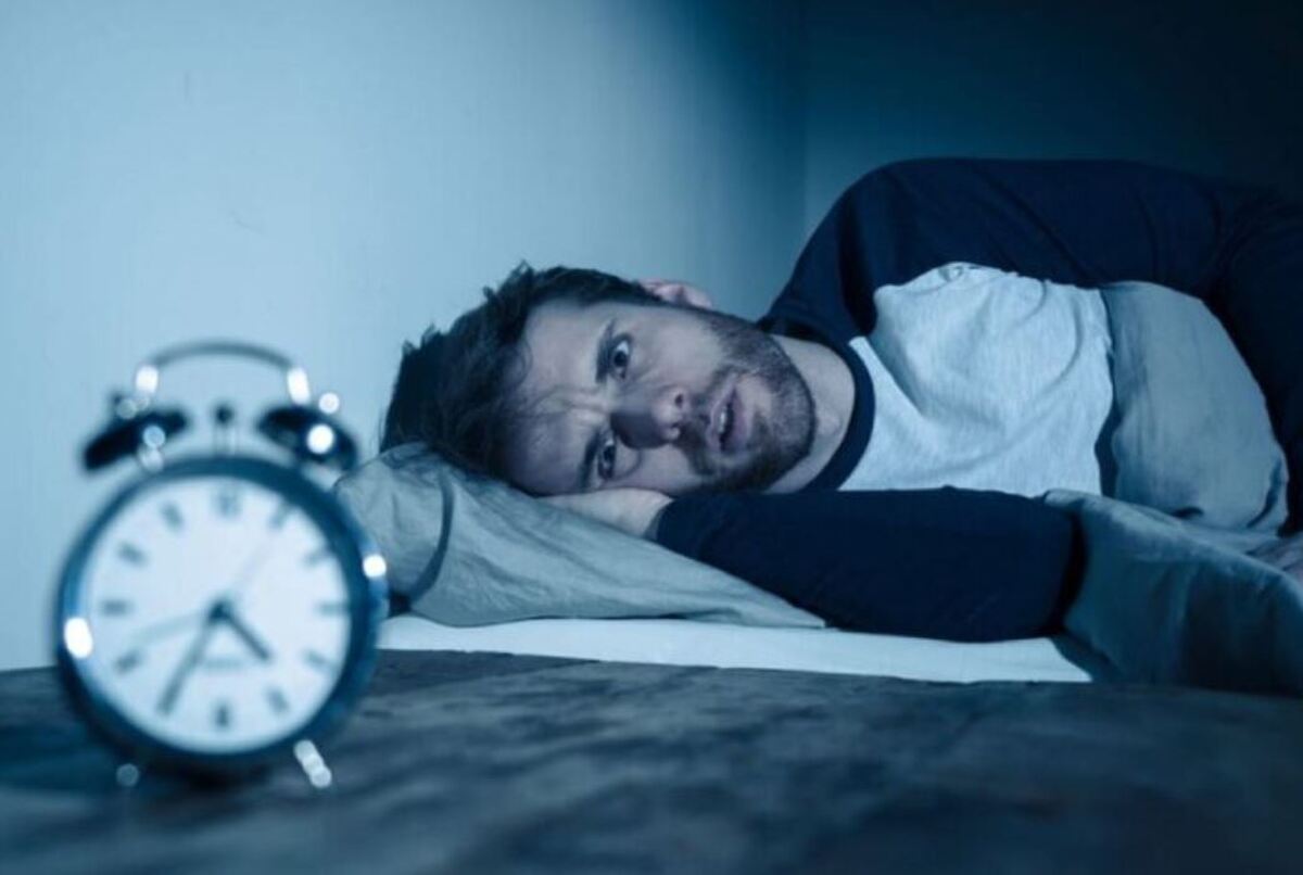 چرا بعد از تغییر محیط بد خواب می‌شویم؟
