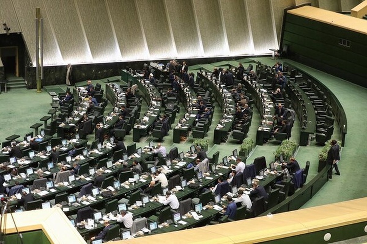 ماده مربوط به روند برگزاری انتخابات شورا‌ها به کمیسیون ارجاع شد